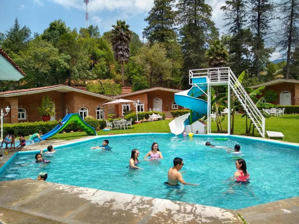 Hotel Villa Monarca Inn Zitácuaro Exterior foto